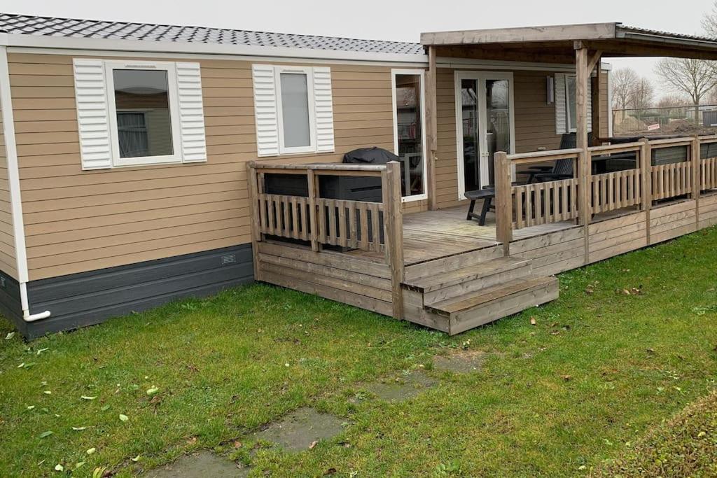 Gezellig Chalet In Het Mooie Zeeland - Oostkapelle Eksteriør bilde